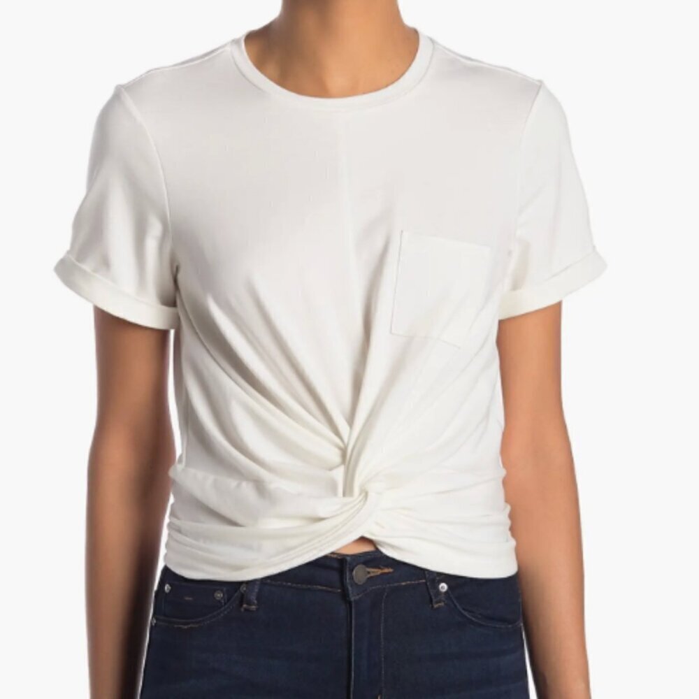 American Eagle Outfitters | White Tee Shirt with Chest Pocket | Great Condition